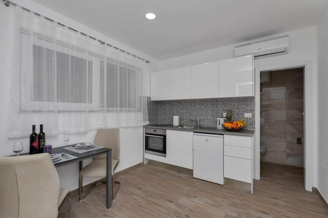 Apartman-Studio Meri Makarska Esterno foto